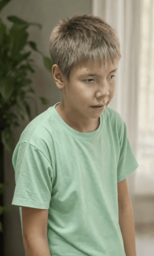 <